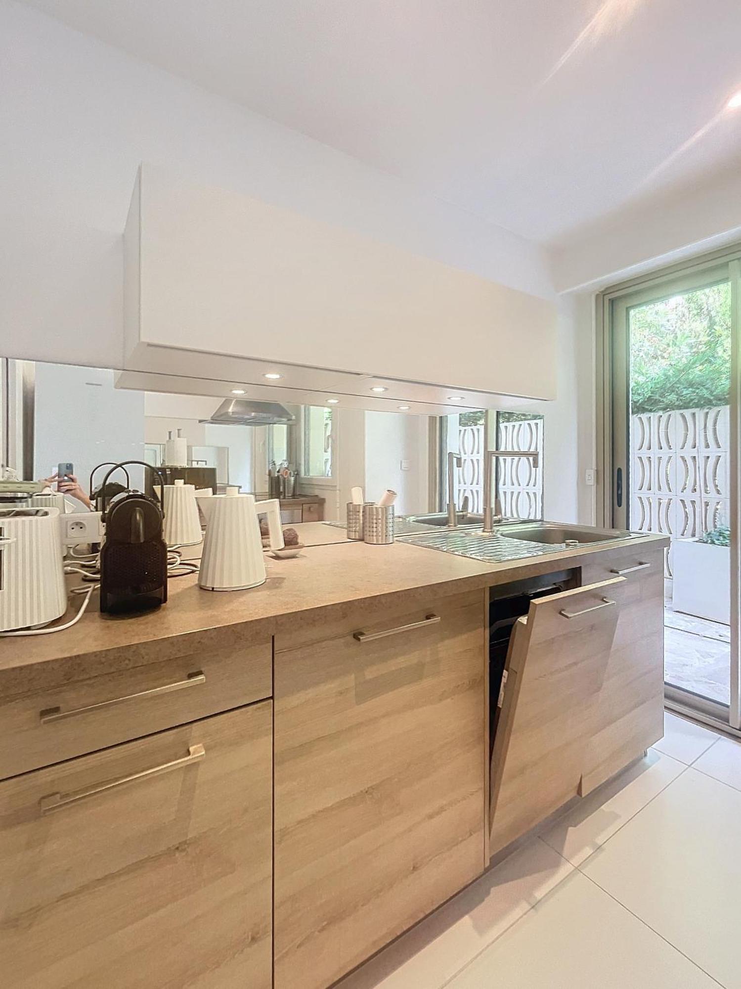 A Deux Pas Des Plages Piscine 346l Franchi Appartement *